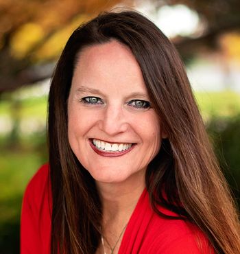 Portrait of Amy Butcher, Broker / Realtor®.
